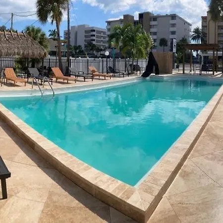 Holiday Isles Resort
